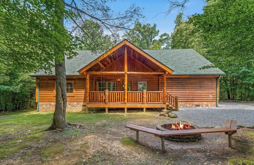 Cosby Cabin | Indoor Pool Fun Cozy Cabin for the Whole Family