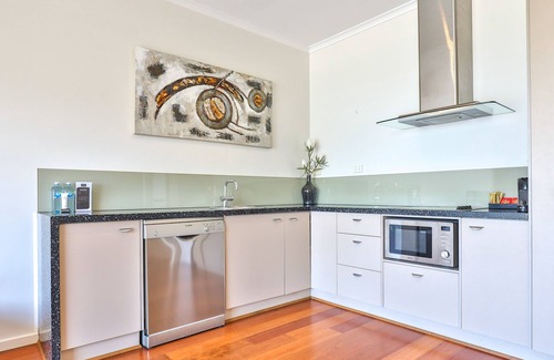 Mildura Central Business District Apartment | Indulge Apartments Langtree