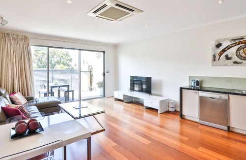 Mildura Central Business District Apartment | Indulge Apartments Langtree