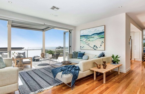 Castaways Beach House | Indulge at Iluka, Castaways Beach