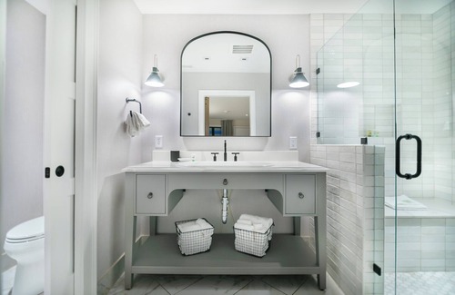 Midway Hotel | Indulge in Comfort in this relaxing Haven w/Resort amenities near Scenic Trails