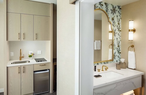 Fitzsimons Hotel | Indulge in Home-Like Comfort! Balcony, Near Denver Botanic Gardens!