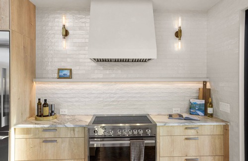 Pray House | Indulge in the Ultimate Western Retreat: Ideal location close to adventures