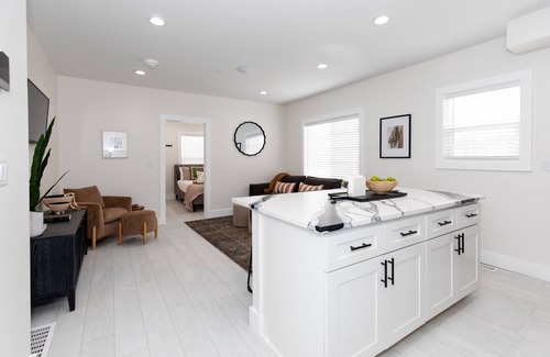 Sandusky Condo | Inn at Fulton: Unit 1