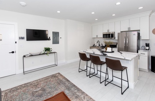 Sandusky Condo | Inn at Fulton: Unit 4