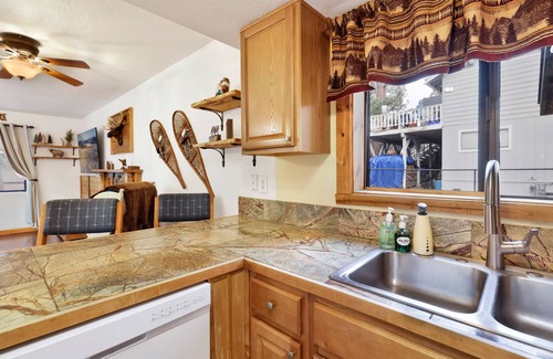 Fox Farm Cabin | Inn Between Pines Log Cabin Big Bear- Hot Tub- Games-
