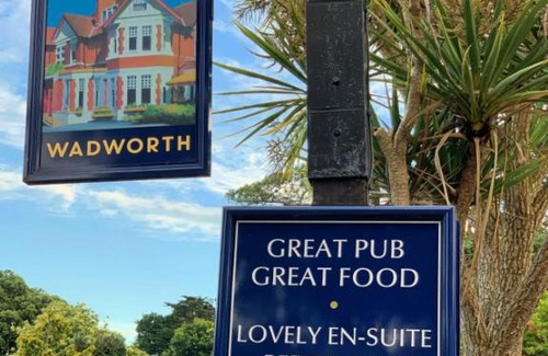 Canford Cliffs Hotel | Inn in the Park