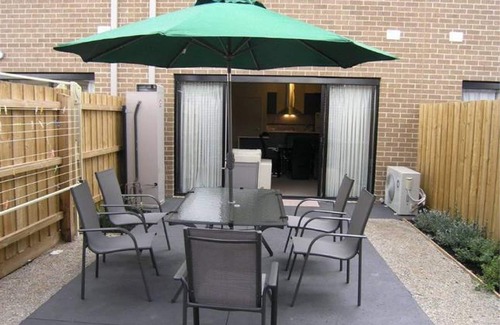 Dandenong Apartment | Insaa Serviced Apartments Dandenong