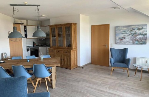 Fehmarn Apartment | Inselblume 33 - vacation home in the tower of the Strandburg