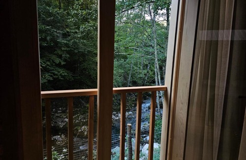 Ambrolauri House | inSxvava