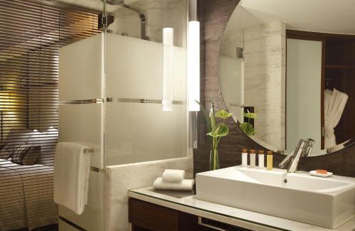Downtown Shanghai Hotel | InterContinental Shanghai Pudong by IHG