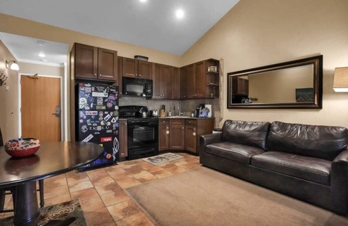 North Park City Apartment | Intimate Mtn Studio, Walk to Main St