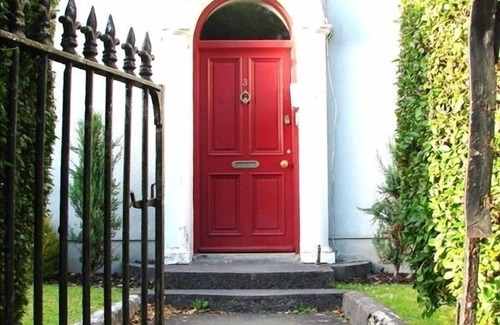 Claddagh Apartment | Intl Townhouse Apt on The Crescent: perfect for walking everywhere!