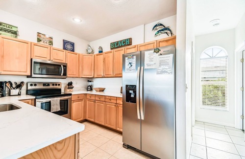 Indian Shores Condo | Intracoastal Condo | 3 min wlk to Beach & Dogs Ok!