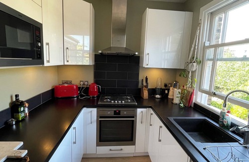 Wandsworth Apartment | Inviting 1-Bed Flat | Wi-Fi | Wandsworth Town