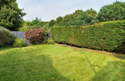 Hazlerigg Apartment | Inviting 2-Bed House in Newcastle upon Tyne