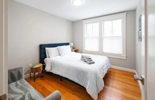 Riverside Apartment | Inviting 3BR In Cambridge Walk To T & Central Sq