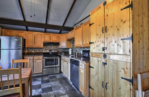 Beech Mountain House | Inviting Beech Mountain Family Retreat with 3 Decks!