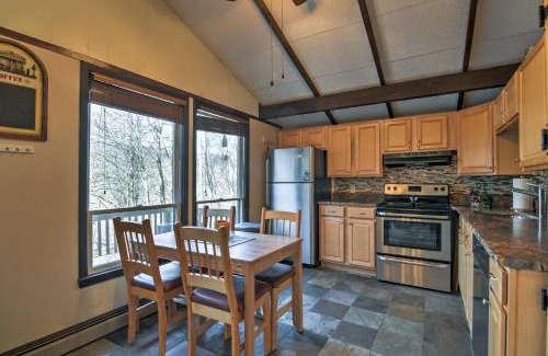 Beech Mountain House | Inviting Beech Mountain Family Retreat with 3 Decks!