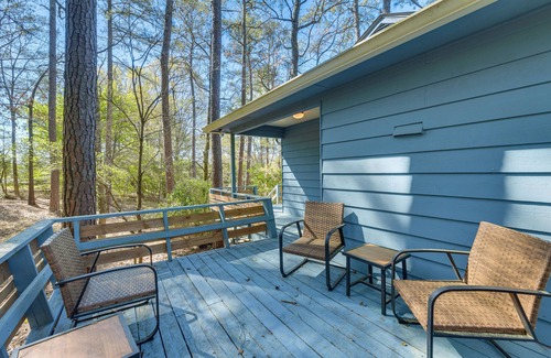 Fortson House | Inviting Columbus Home w/Deck: 7 Mi to Downtown!