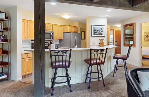 Steamboat Springs House | Inviting condo near Steamboat Ski Resort with pool & hot tubs