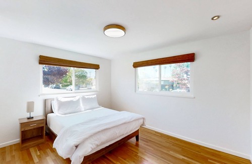 West San Jose House | Inviting single-level home with a yard, central AC, washer/dryer, & full kitchen