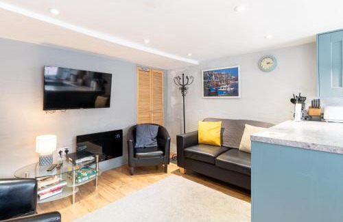 Mevagissey House | Inviting Traditional Fishermens cottage in the heart of the village, close to the harbour