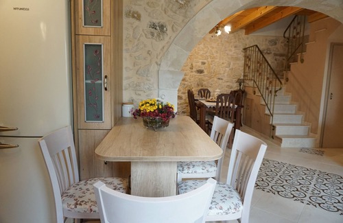 Monopari House | Ioanna House. A romantic touch on your vacation!