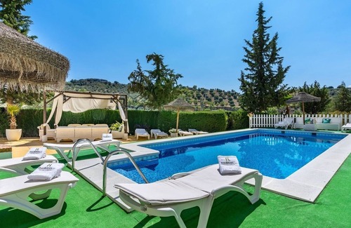 Montefrio Villa | Iratxe Montefrío by Ruralidays