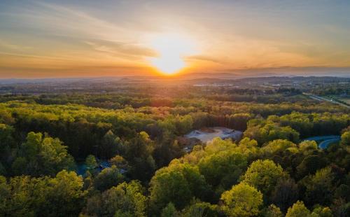 Waynesboro Resort | Iris Inn and Cabins