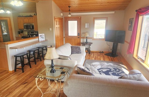 Hill City House | Iron Horse Lookout | 3 Bed, 2 Bath