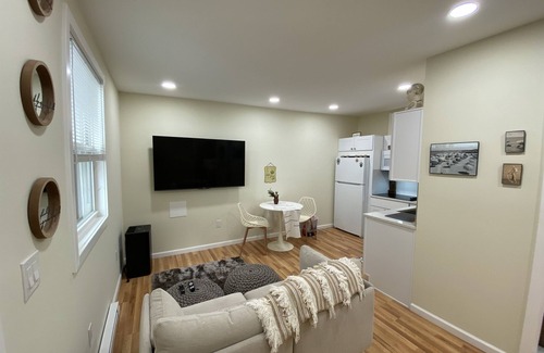 North Ironbound Apartment | Ironbound Oasis Steps to Nature