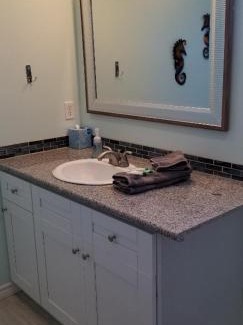 Crystal Beach House | Irresistible local Fenced yard, pet &kid friendly