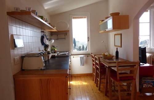 Chiavari Apartment | is a small apartment recently restored. Ideal for a couple.