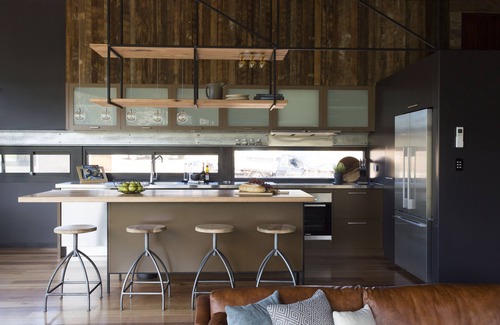 Hepburn Cottage | Is this Australia's best villa? Its hard to argue with that!