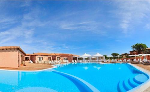 Aglientu Apartment | ISA-Residence with swimming-pool in Vignola Mare, apartments with air conditioning and private outdoor area