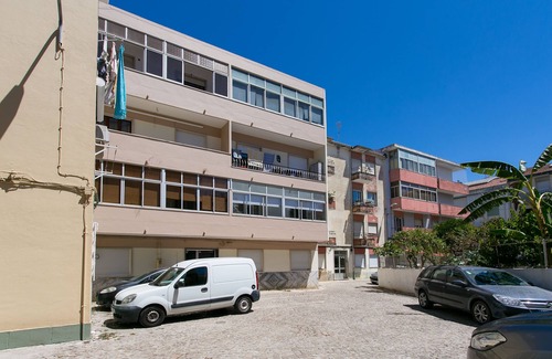 Algueirao - Mem Martins Apartment | Isabel Dream IV, 400m from the train, 4 Km from Sintra.
