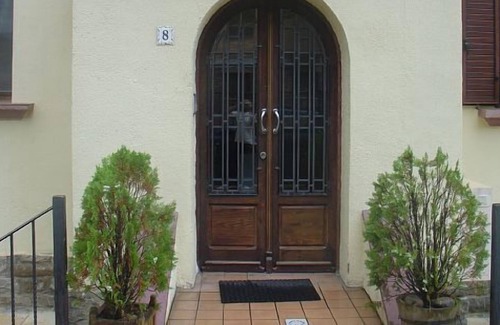 Abena Cottage | Iseya Apartments, THE DOOR TO THE PYRENEES