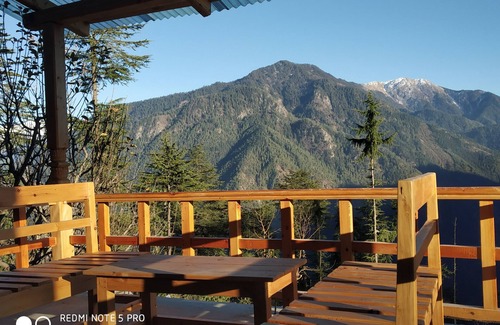 Banjar Cottage | Ishan log huts- Boutique home Stay since 1999 Bahu,Banjar,Kullu,india