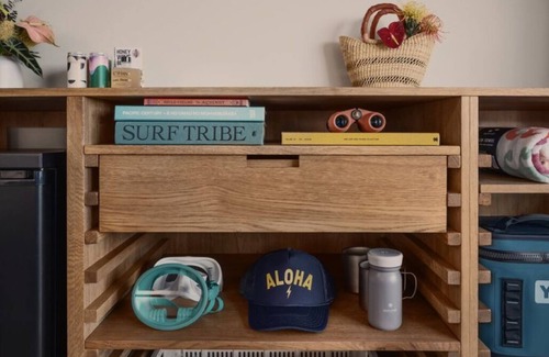 Historic Kailua Village House | Island Base w/Pool, Daily Yoga & Urban Bikes – Relax or Adventure Freely
