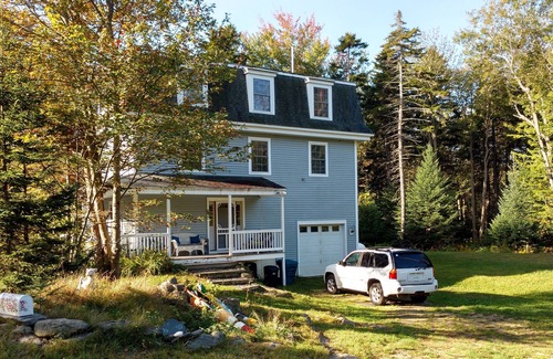 Long Island House | Island Escape - Spacious 4 BR House with Car included!