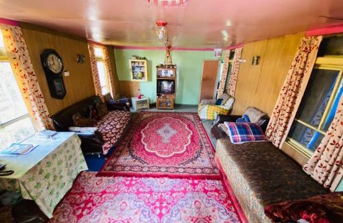 Dal Lake House | Island homestay in dal lake