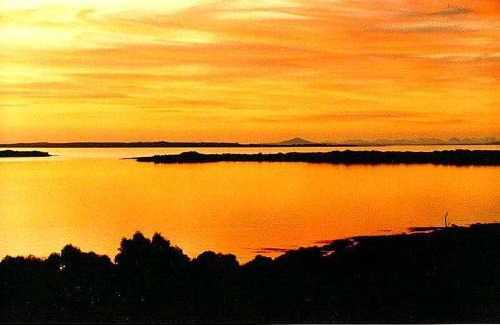 Smithton House | Island View Spa Cottage