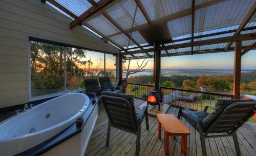 Smithton House | Island View Spa Cottage