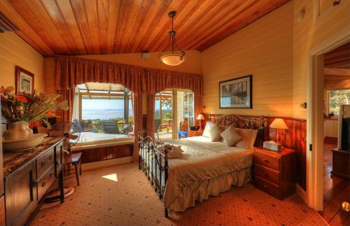 Smithton House | Island View Spa Cottage