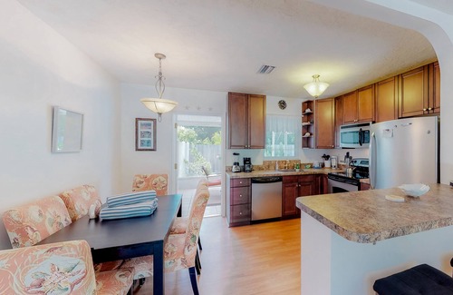 Holmes Beach Villa | Island villa with heated private pool, tranquil courtyard, easy beach access