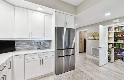Island Estate Condo | Island Way Luxury Condo