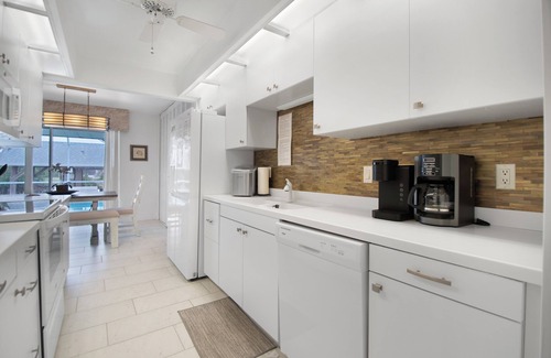 Isles of Capri House | Isles Of Capri, Naples & Marco Island area 2bed/2bat house dock & pool