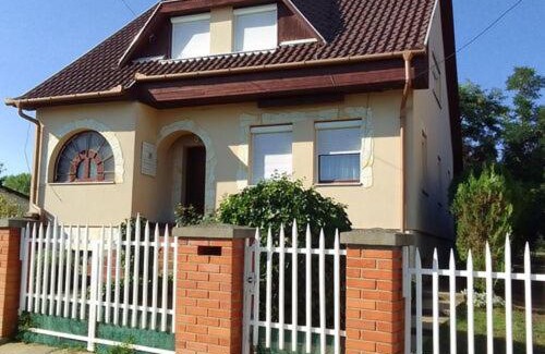 Tiszafured Apartment | István Apartman