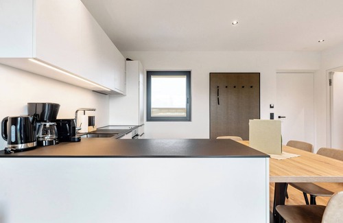 Berg/Monte Apartment | Apartment 'Weingut Gasshof Valeria' with Mountain View, Shared Pool and Wi-Fi